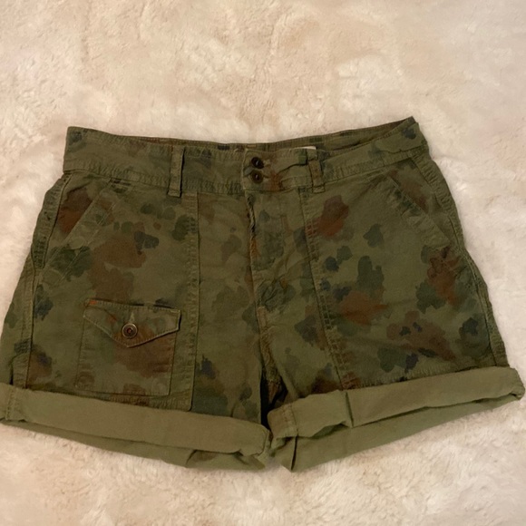 Anthropologie the wanderer Camo shorts Sz 28 - Picture 1 of 6